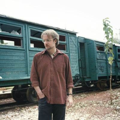 Ο Μίλτος Πασχαλίδης ανεβαίνει στη σκηνή του  CLUB TOY ΜΥΛΟΥ