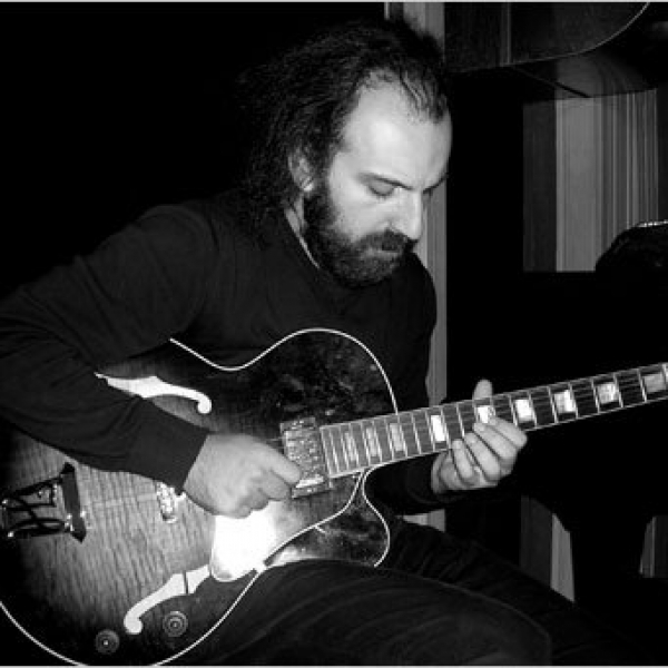 Σαν μια χούφτα λευκά κοχύλια.