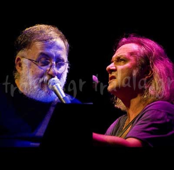 Θάνος Μικρούτσικος & Χρήστος Θηβαίος «στην ίδια πόλη υπό βροχήν»! Τους είδαμε!