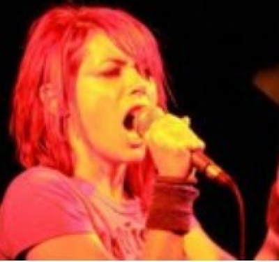 Balux cafe:the House project presents Σάννυ Χατζηαργύρη