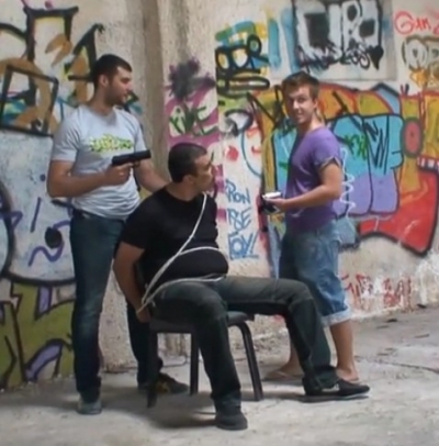 Δείτε το promo backstage video απο το επερχόμενο official video clip του Restelio!