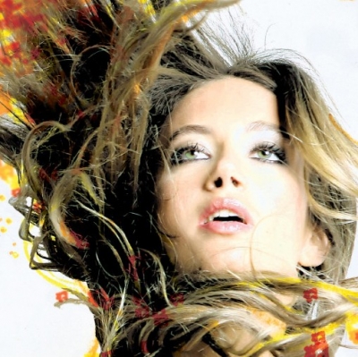 Η Αθηνά Ανδρεάδη έρχεται live στο Badminton Theater