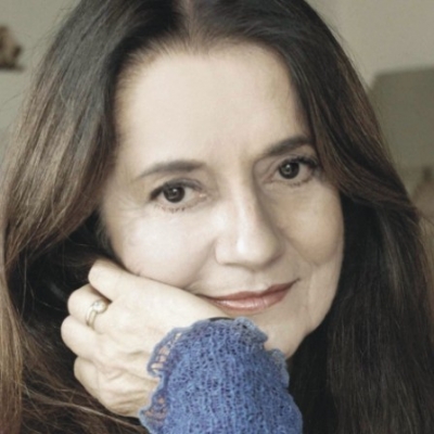 Η Ελένη Καραίνδρου για 3 παραστάσεις  στο Μέγαρο Μουσικής Αθηνών