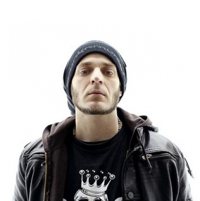 Η πρεμιέρα του Ρούς