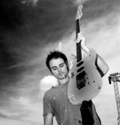 Νέο τραγούδι απο το Νίκο Μίχα...Ακούστε το...