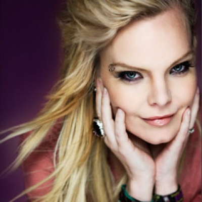 Solo album ετοιμάζει η τραγουδίστρια των Nightwish 