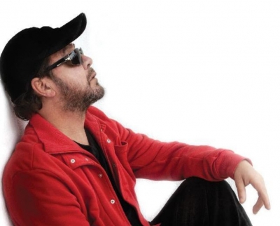 Ακούστε το νέο τραγούδι του Γιάννη Πάριου...