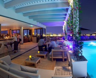 Decks on top @ Penthouse 21 with Dj LoFi! 				 