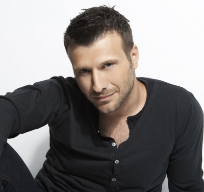 Γιάννης Πλούταρχος: «Στην κρίση δεν σταματά η αγάπη του κόσμου»!