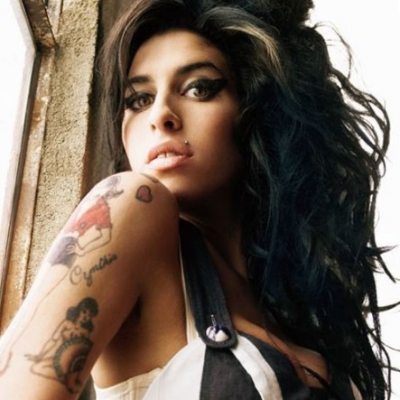 Νέα τραγούδια από την Amy Winehouse