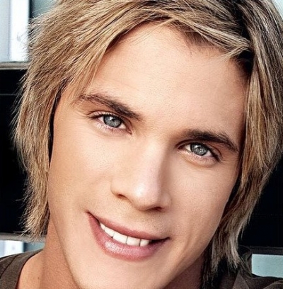 Νίκος Οικονομόπουλος:«Όσο προχωράω αισθάνομαι πιο ταπεινός»