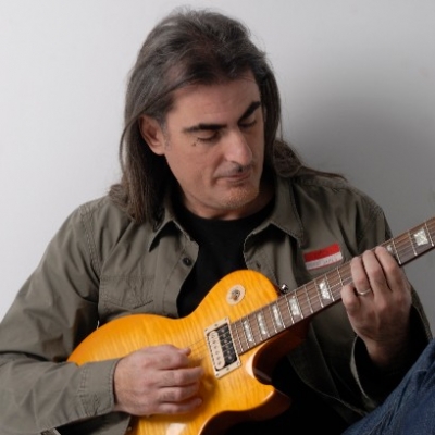 O Φίλιππος Πλιάτσικας στην σκηνή του PassPORT 21 & 22 Ιανουαρίου