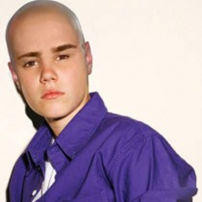 O Justin Bieber κουρεύτηκε (γουλί!)