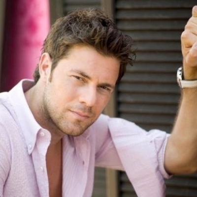 Ο Χολίδης υποδέχεται Πετράκη και Ουγγαρέζο στην πίστα!