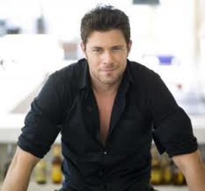 "Όπως σ΄αγαπάω εγώ αγάπησε με" απο τον Χρήστο Χολίδη...Ακούστε το! 