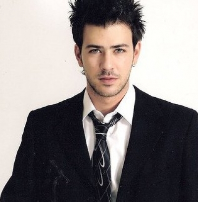 Πέτρος Μπουσουλόπουλος: « Ασχολούμαι ερασιτεχνικό-επαγγελματικά με το τραγούδι»