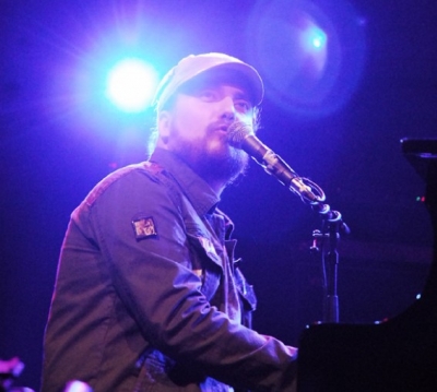 Πρεμιέρα σήμερα για Στάθη Δρογώση στην «ΟΜΟΡΦΗ ΖΩΗ» του CLUB του Σταυρού του Νότου