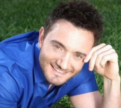 Το νέο τραγούδι του Χρήστου Μενιδιάτη με τίτλο " Να μ’αγαπάς τώρα". 