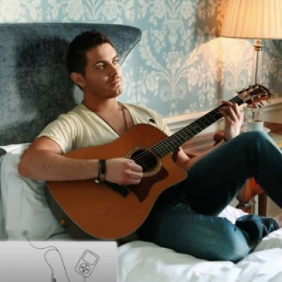 Ακούστε το νέο single του Μιχάλη Χατζηγιάννη