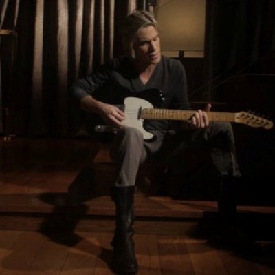 Backstage στο νέο video clip του Νίκου Οικονομόπουλου για το τραγούδι «Δώρο για σένα»