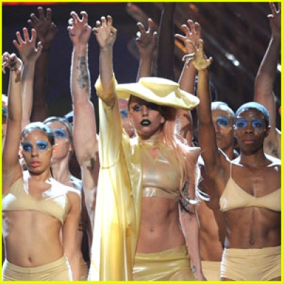 Δείτε την εμφάνιση της Lady Gaga στα Grammy