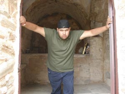 Δείτε το νέο video clip του Μιχαλάρα για το τραγούδι "Νύχτα"