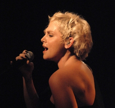 Η Ελεωνόρα Ζουγανέλη 1/3 στην Πάτρα για μια μοναδική εμφάνιση!