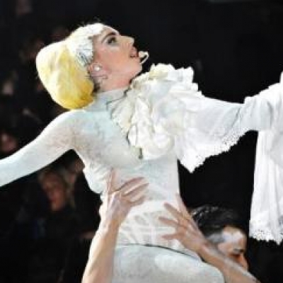 H Lady Gaga παρομοιάζει τα τραγούδια της με ναρκωτικά!