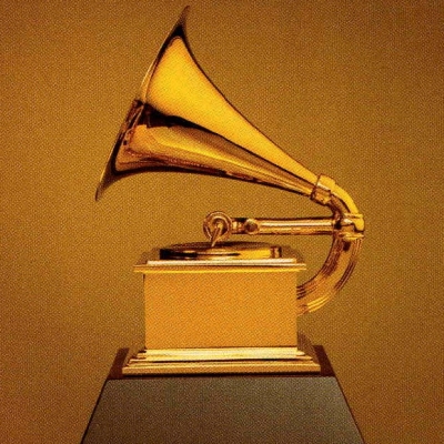 Μάθετε όλο το παρασκήνιο από τα χθεσινά Grammy!