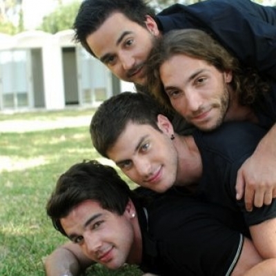 Τα Κόκκινα Χαλιά πάνε Mega Star