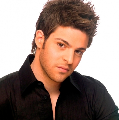 Ακούστε πρώτοι στο tralala.gr το νέο τραγούδι του Άγγελου Δανού!