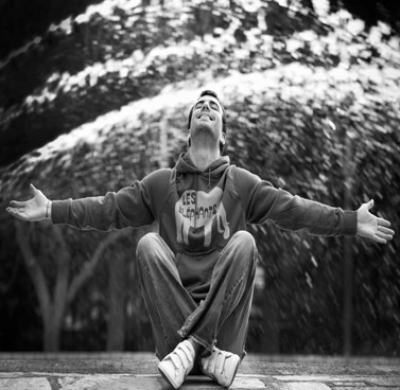 Απόψε ο Στέλιος Δάβαρης,  "Δίπλα στο Ποτάμι"...