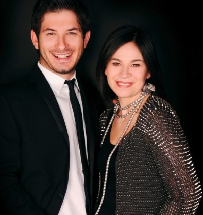 Deborah Myers - Γιώργος Περρής 9/4 @ Θέατρο Ακροπόλ!