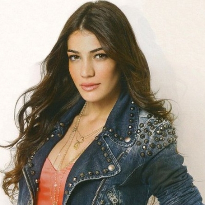 Δείτε την εντυπωσιακή φωτογράφηση της Ήβης Αδάμου!