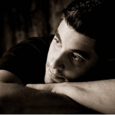 Γνωρίστε τον Γιάννη Ιερεμία μέσα από το πρώτο του τραγούδι !