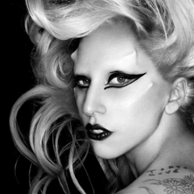 Η Lady GaGa μοντέλο για πρώτη φορά!