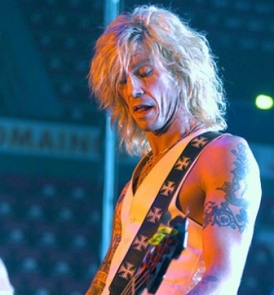 O Duff McKagan των Guns N' Roses δηλώνει Fan του Justin Bieber!