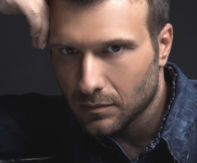 Ο Γιάννης Πλούταρχος μετακομίζει!!!