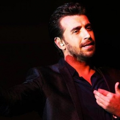 Ο Θάνος επέστρεψε και ετοιμάζει εκπλήξεις.