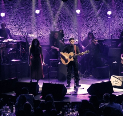 Παράταση για τον Σωκράτη Μάλαμα στο Casablanca!