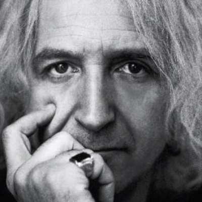 Το νέο τραγούδι του Νίκου Καρβέλα με τον Λάκη Παπαδόπουλο