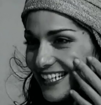 Video Clip: Δέσποινα Βανδή - Γέλα Μου 