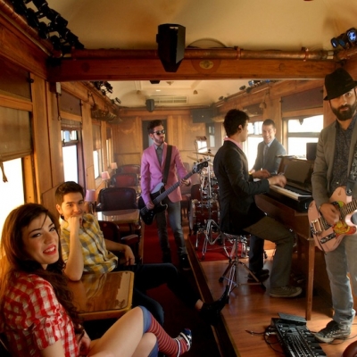 Ακούστε ένα δείγμα από το νέο τραγούδι των Μελισσών και της Ήβης Αδάμου