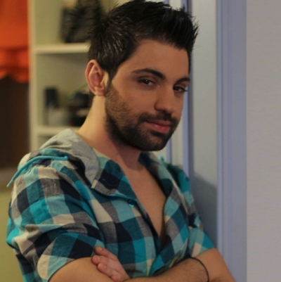 Ακούστε το νέο τραγούδι του Άγγελου Ανδρεάτου...