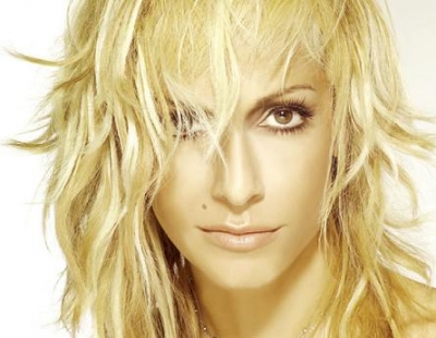 Άννα Βίσση: «Το να δουλεύω με το Νίκο Καρβέλα είναι το απόλυτο για ‘μένα» 