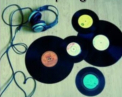 Απόψε XЯÆŸI - The Spotlights - Strawberry Street στο Οξυγόνο live !