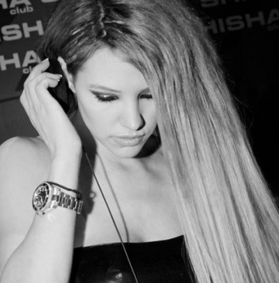 Εξέπληξε σε ρόλο Dj η Σάσα Μπάστα στο Shisha club!!!