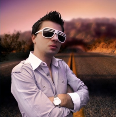 Γνωρίστε τον Tony Ray