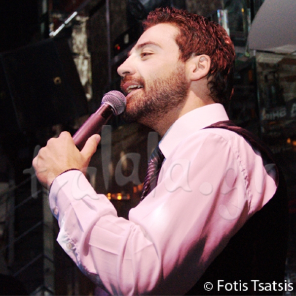 Μια βραδυά στο Shisha Club παρέα με τον Αλέξανδρο Νότα