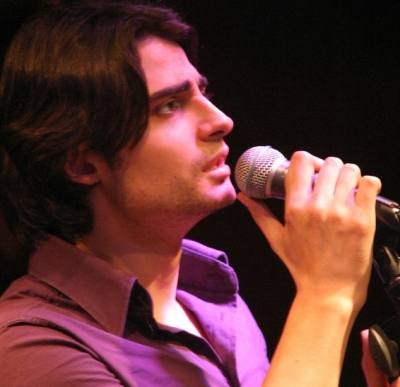 Ο  Γιάννης Λεκόπουλος στη μουσική σκηνή του "Βar 16"...